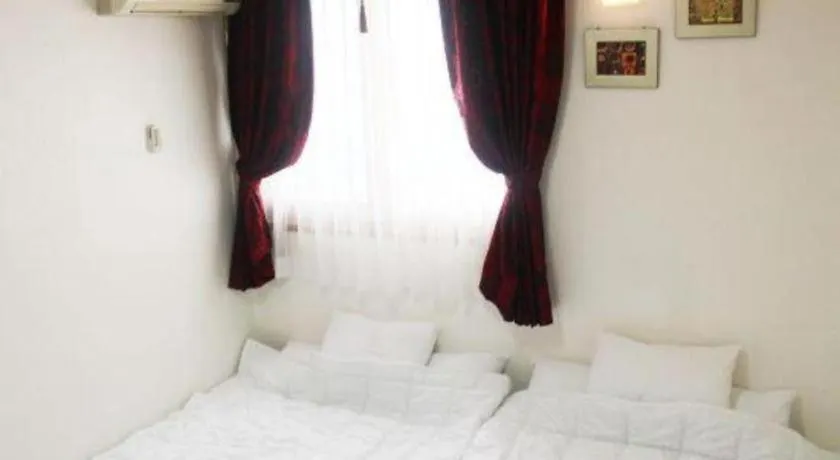 Aji Hostel Τζέτζου 0*,